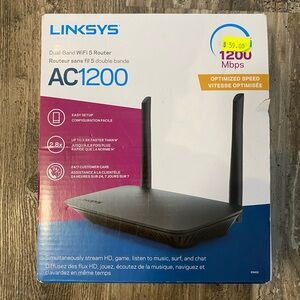 Linksys AC1200 WiFi 5 Router Dual-Band 10+ Devices, Parental Control